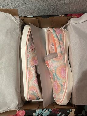 NWT TOMS Alpargata Fenix Candy Tie Dye Canvas Slip On
